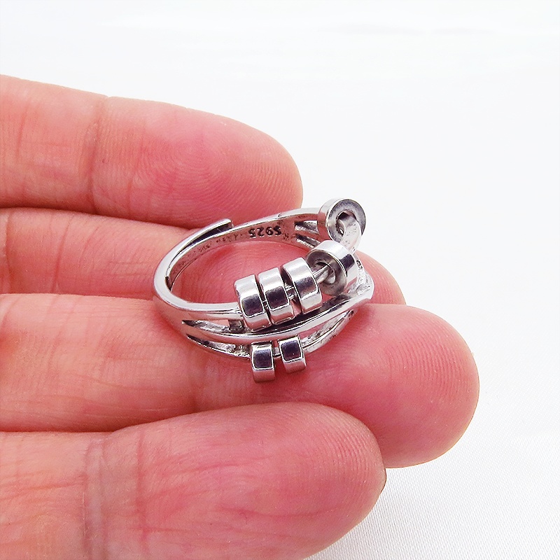 シルバー925 なめらかな曲線を描くパンクロック風メタルビーズ付きフリーサイズリング メタルビーズ可動