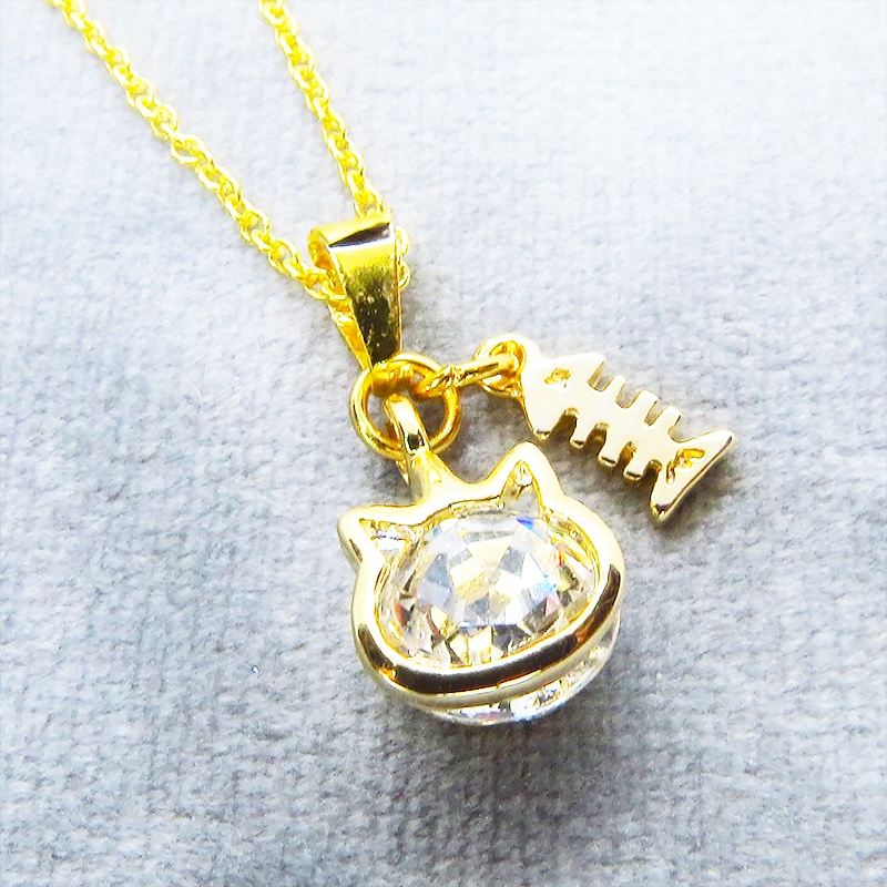 18KゴールドPTD シルバー925 かわいい猫フレームのスワロフスキー(9色選択)と魚のチャームのネックレス アジャスター可