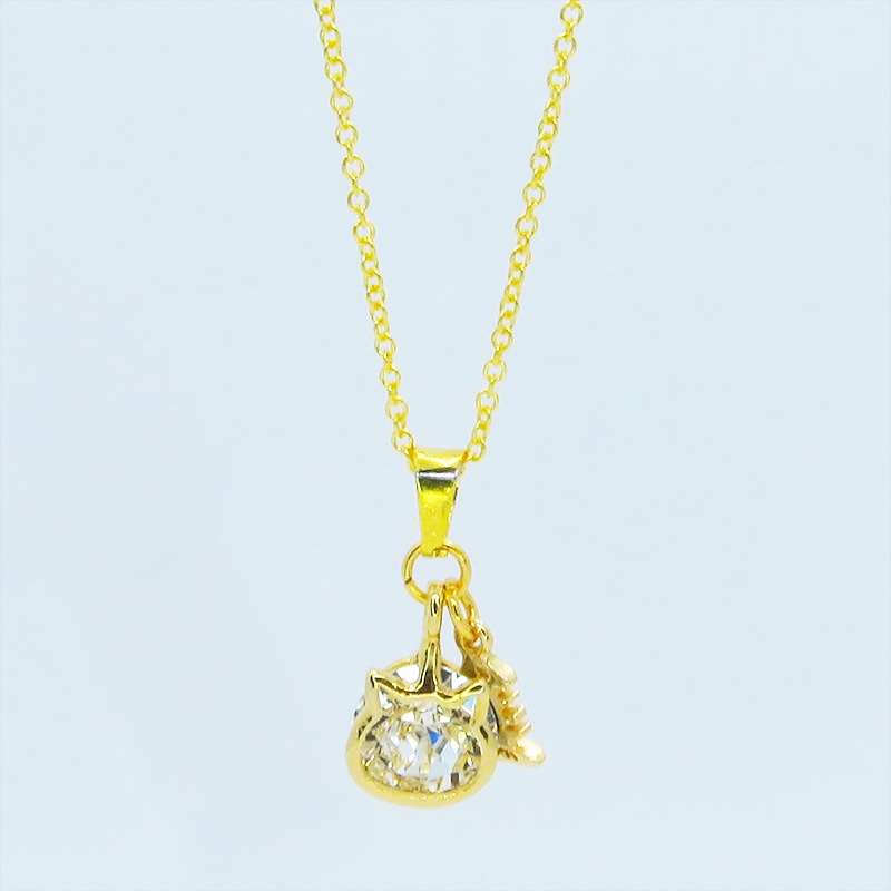 18KゴールドPTD シルバー925 かわいい猫フレームのスワロフスキー(9色選択)と魚のチャームのネックレス アジャスター可