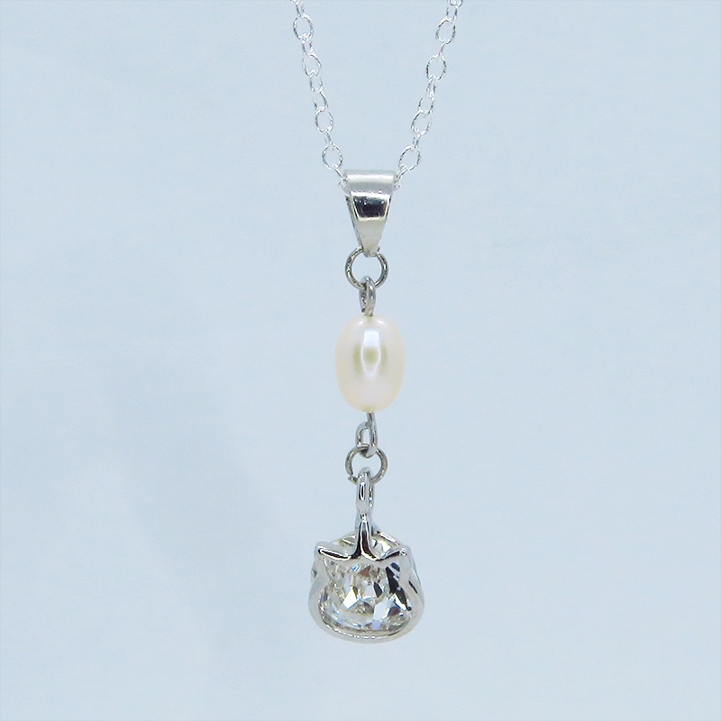 シルバー925 かわいい猫フレームのスワロフスキー(9色選択)と淡水パールの大人可愛いネックレス