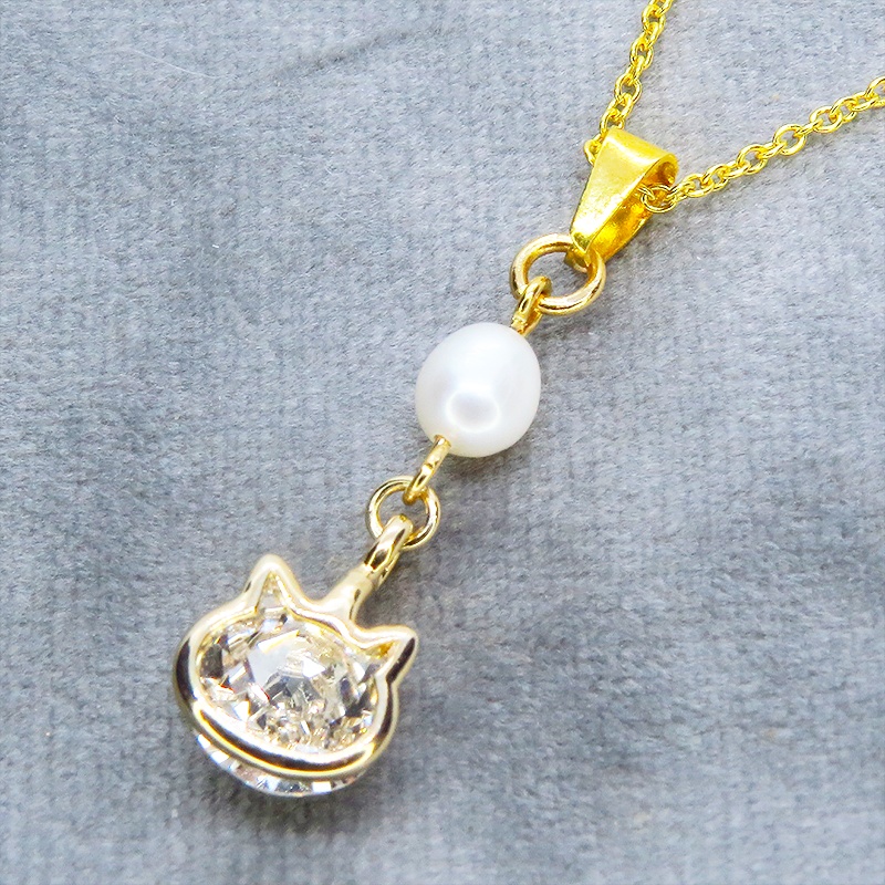 18Kゴールドプレート シルバー925 かわいい猫フレームのスワロフスキー(9色選択)と淡水パールの大人可愛いネックレス