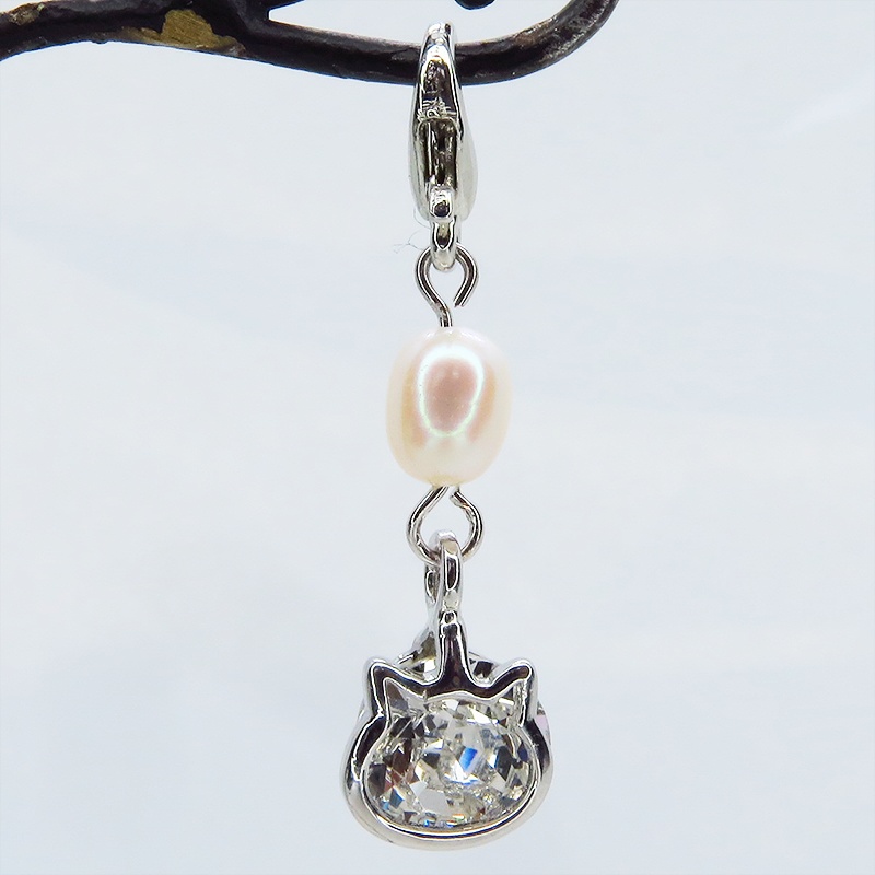 マスクチャーム かわいい猫フレームのスワロフスキー(5色選択)と淡水パールの大人可愛いチャーム