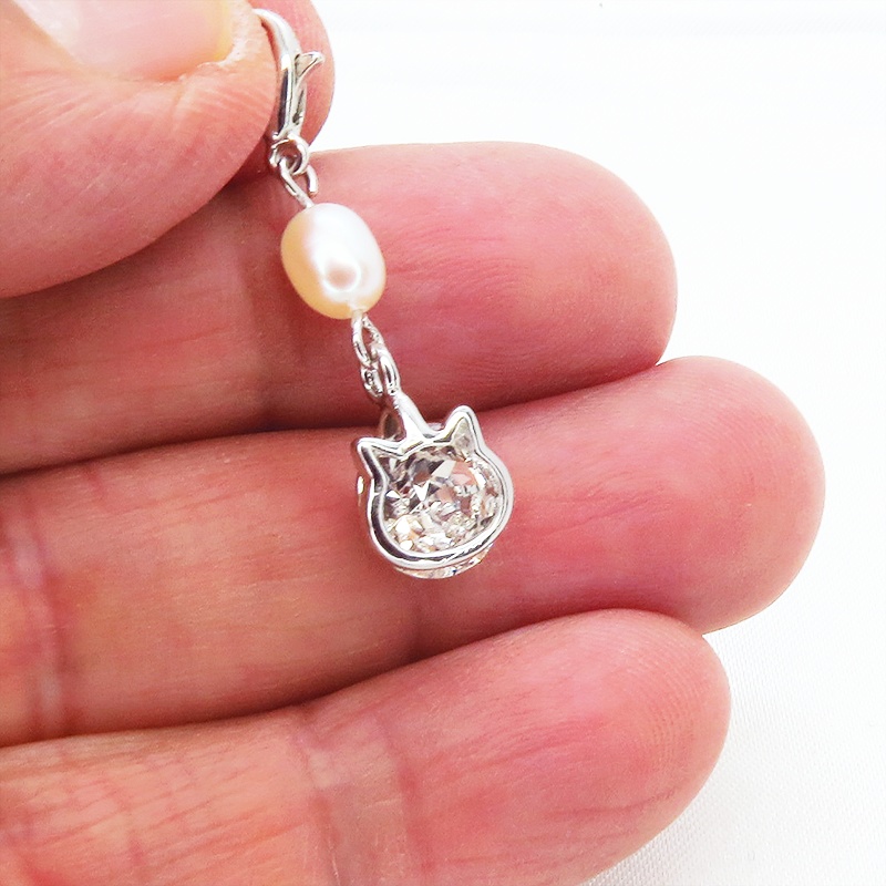 マスクチャーム かわいい猫フレームのスワロフスキー(5色選択)と淡水パールの大人可愛いチャーム