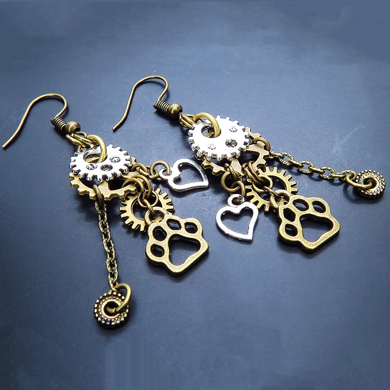 スチームパンク風 肉球と歯車を組み合わせた多層ピアス タッセル チェーン ハート アンティークカラー 猫 犬