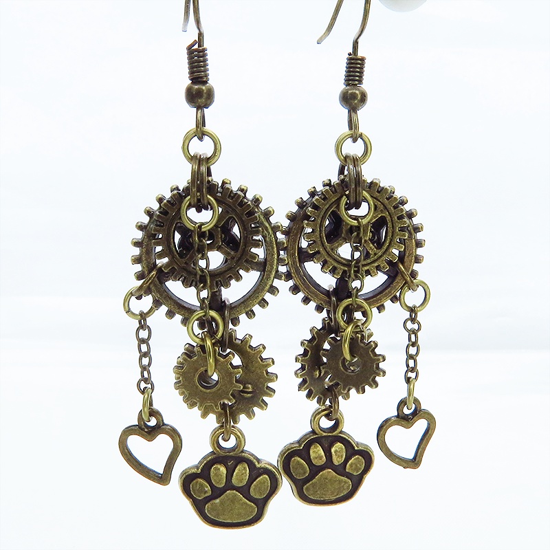 スチームパンク風アンティークカラーの肉球と歯車を組み合わせた多層チェーンピアス ハート 猫 犬