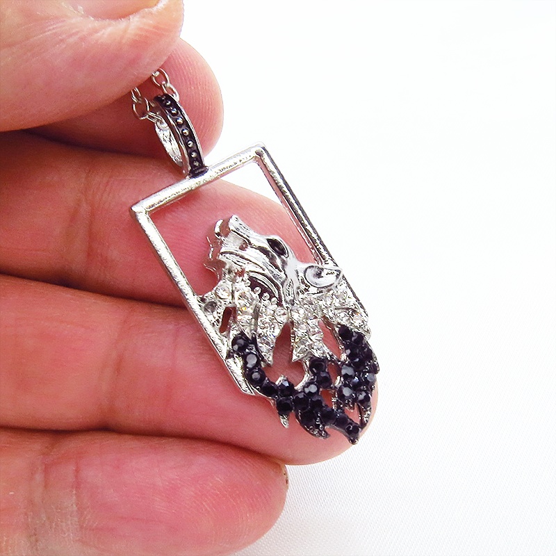 ウルフ(狼)ヘッド ネックレス パンク ロック シルバーカラー ビジュー ラインストーン 長さ調整可 アジャスター可