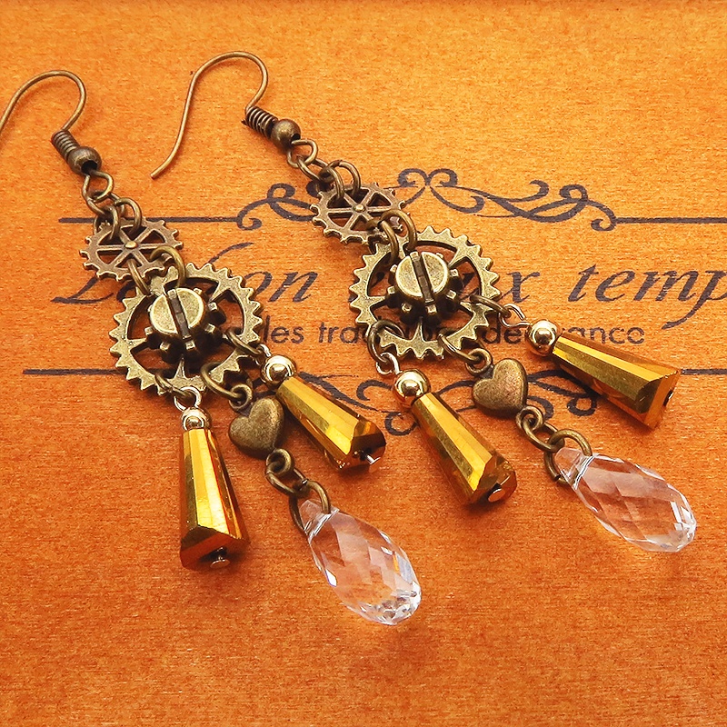 スチームパンク風 アンティークゴールド メタルタッセルピアス ガラス ラインストーン 歯車 ハート サージカル可