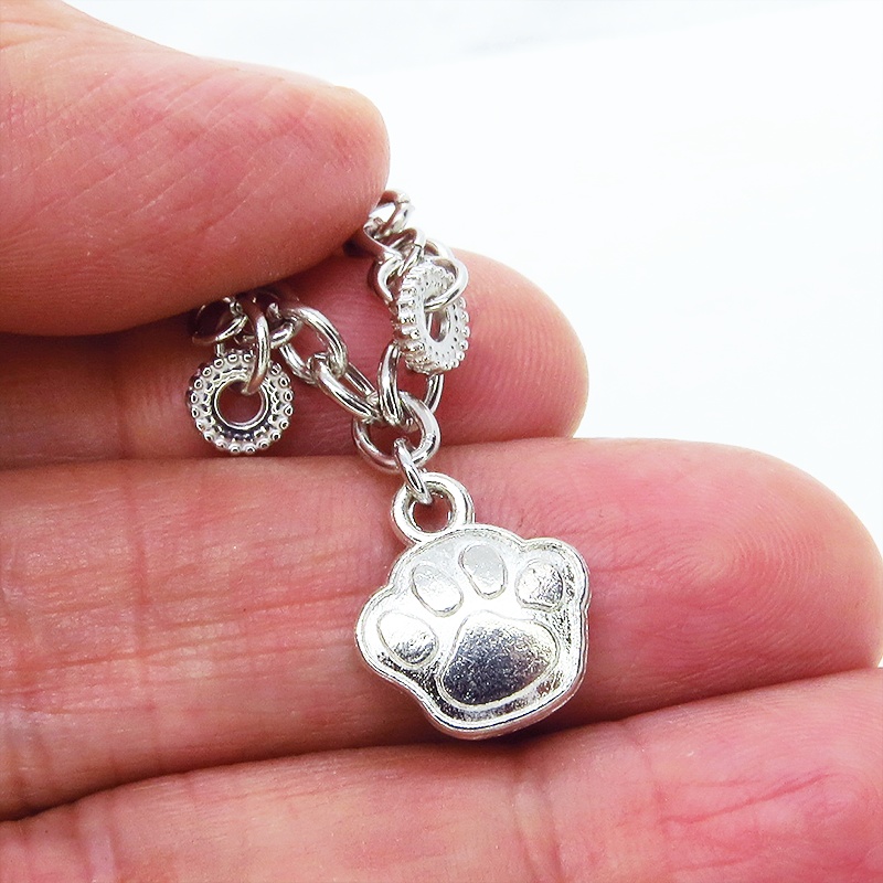 シンプルで可愛いシルバーカラーの肉球モチーフブレスレット 猫好き 犬好き