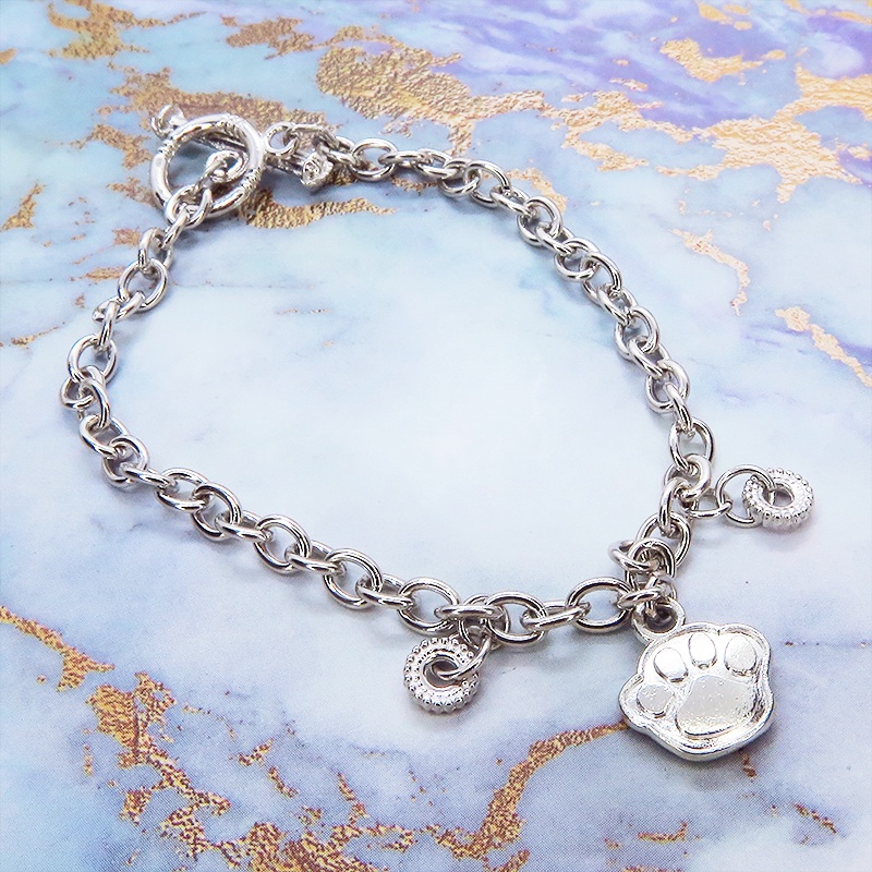 シンプルで可愛いシルバーカラーの肉球モチーフブレスレット 猫好き 犬好き