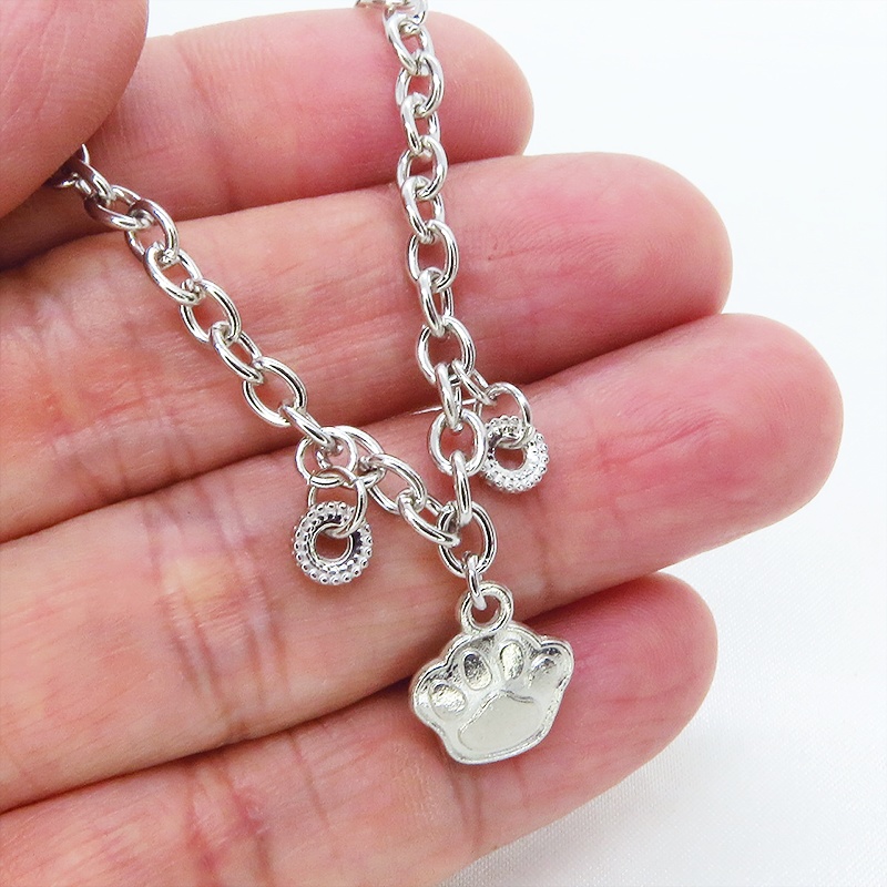 シンプルで可愛いシルバーカラーの肉球モチーフブレスレット 猫好き 犬好き