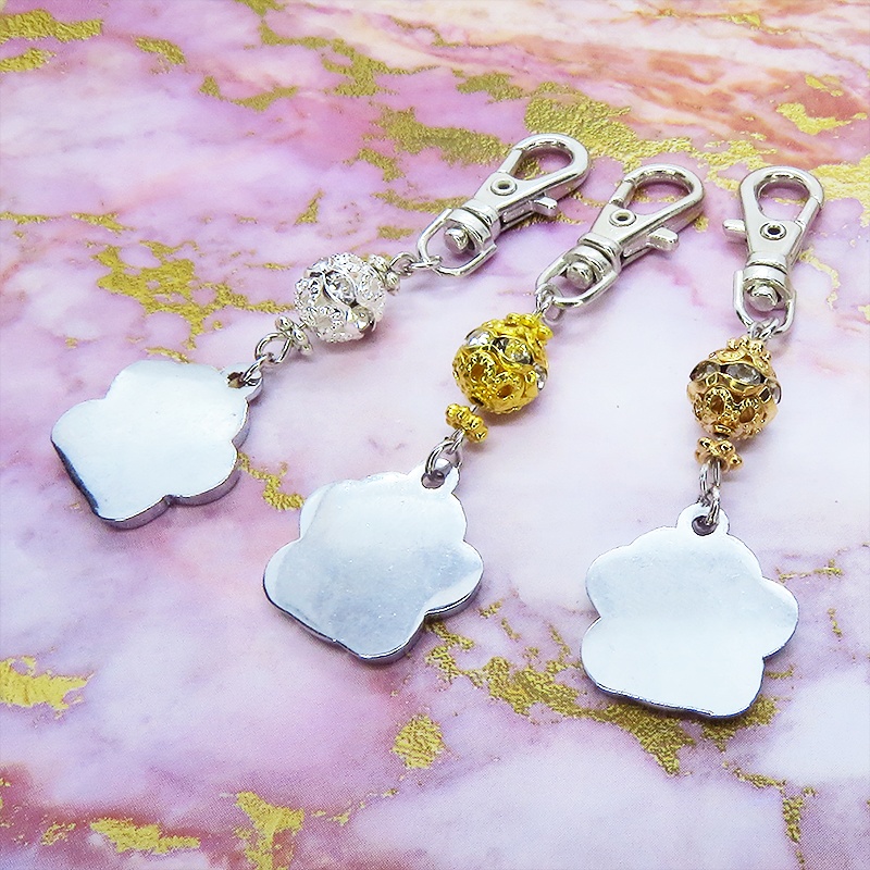 肉球とメタルビーズ(3種)を組み合わせた可愛いチャームのキーホルダー バッグチャーム マスクチャーム 猫 犬