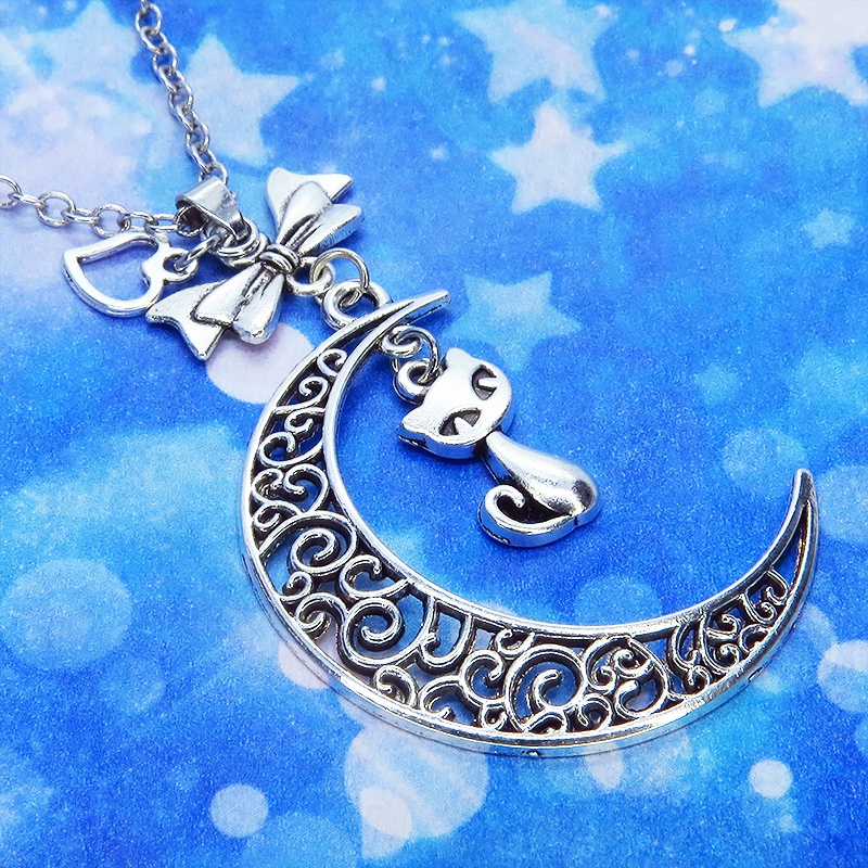 アンティークシルバーの猫と透かし三日月の大人可愛いネックレス ムーンネックレス リボン ハート 銀古美