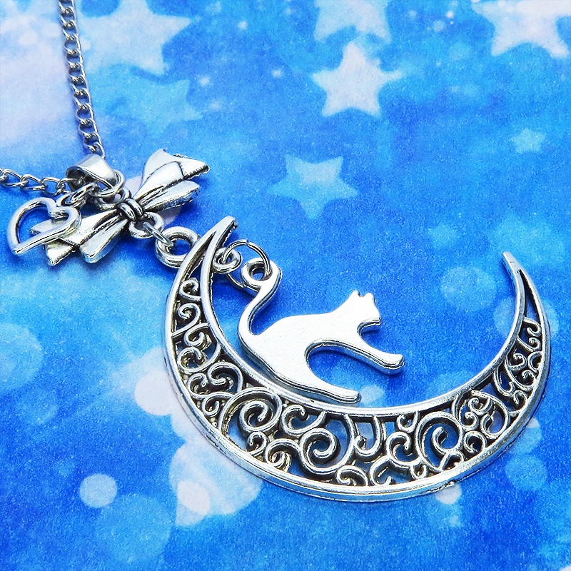 アンティークシルバーの跳ね猫と透かし三日月の大人可愛いネックレス ムーンネックレス リボン ハート 銀古美