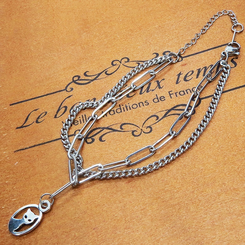 ステンレス製 シルバーカラー 猫のチャームのついたスリムなダブルチェーンブレスレット 繊細 パンク ロック エレガント