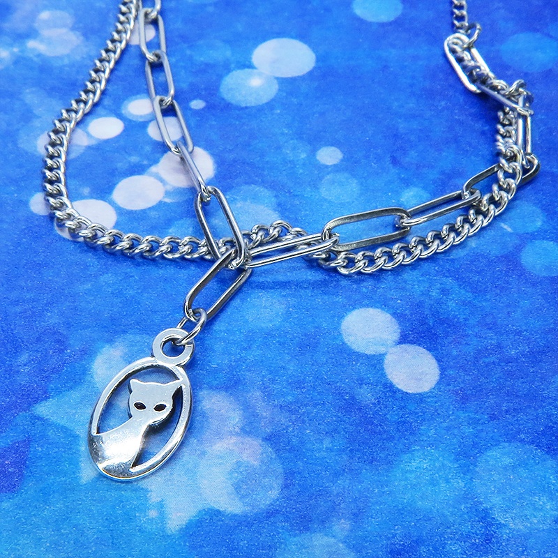 ステンレス製 シルバーカラー 猫のチャームのついたスリムなダブルチェーンブレスレット 繊細 パンク ロック エレガント