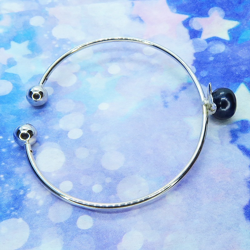 シルバー925 猫耳パールがセンターについたバングル 淡水パール(ブラックパール) ブレスレット