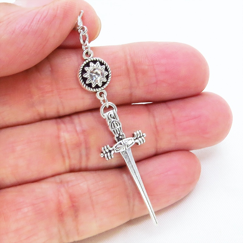 マスクチャーム シルバーカラーのソード(剣)とラインストーンのスリムなチャーム キーホルダー 金具変更可