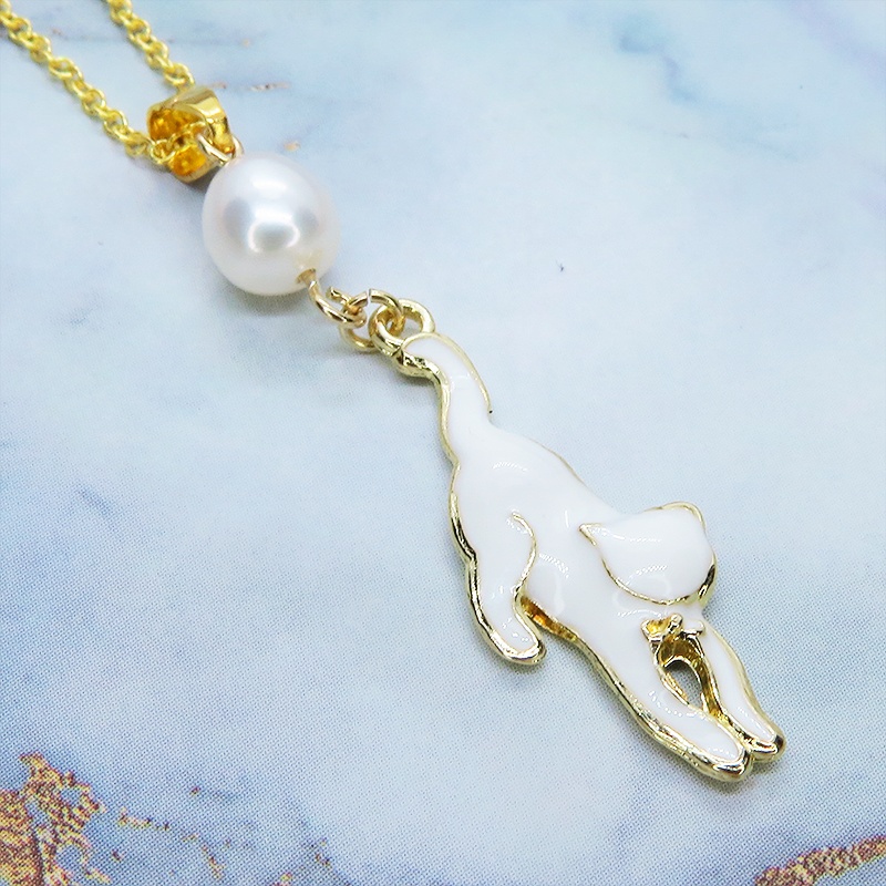 シルバー925 くつろぎ白猫と淡水パールの大人可愛いネックレス アジャスター追加可 SV925 18KGC