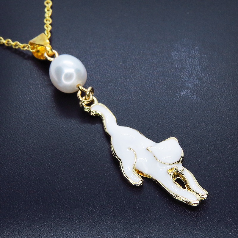 シルバー925 くつろぎ白猫と淡水パールの大人可愛いネックレス アジャスター追加可 SV925 18KGC