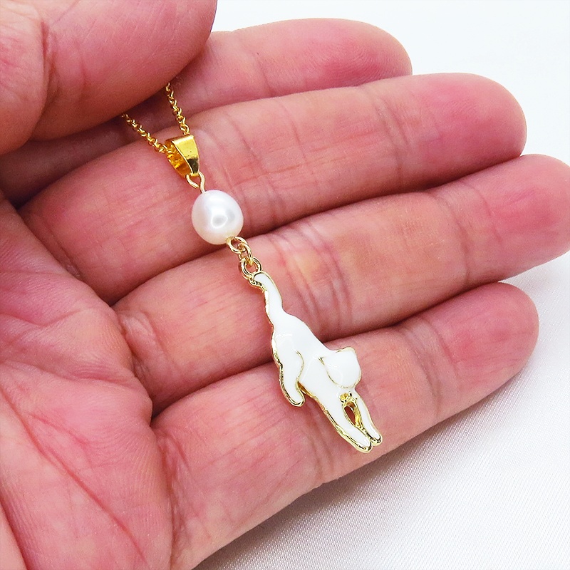 シルバー925 くつろぎ白猫と淡水パールの大人可愛いネックレス アジャスター追加可 SV925 18KGC