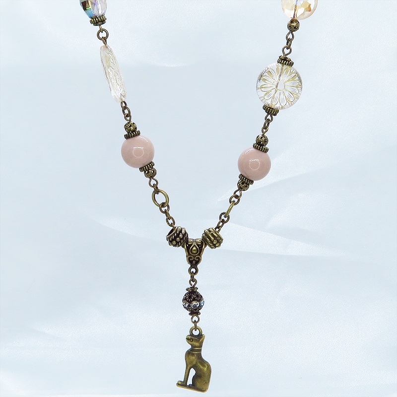 バステト オリエンタル風 ビーズを組合わせたアンティークカラーのアシンメトリー猫ネックレス アジャスター付 長さ変更可