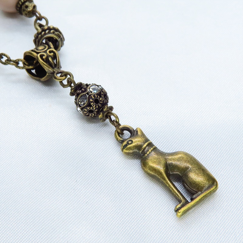 バステト オリエンタル風 ビーズを組合わせたアンティークカラーのアシンメトリー猫ネックレス アジャスター付 長さ変更可
