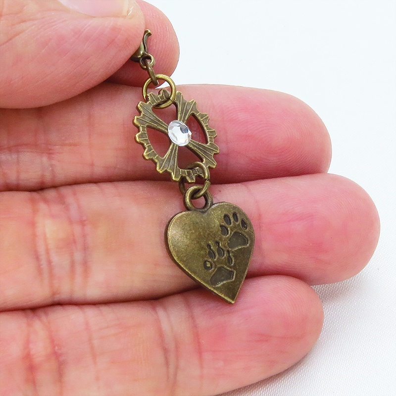 マスクチャーム 肉球の刻印入りのハートと歯車をつなげた可愛いチャーム キーホルダー バッグチャーム 猫 犬