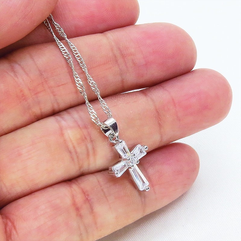 クリアガラスのコンパクトなロザリオチャームのネックレス スクリューチェーン アジャスター追加可