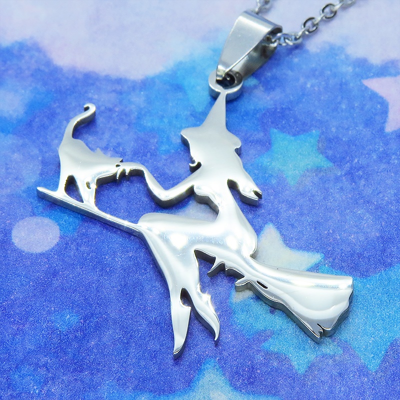 ステンレス製 ホウキにまたがる魔女と猫のペンダントネックレス シルバーカラー 魔法使い 猫 シルエット