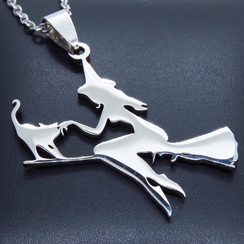 ステンレス製 ホウキにまたがる魔女と猫のペンダントネックレス シルバーカラー 魔法使い 猫 シルエット