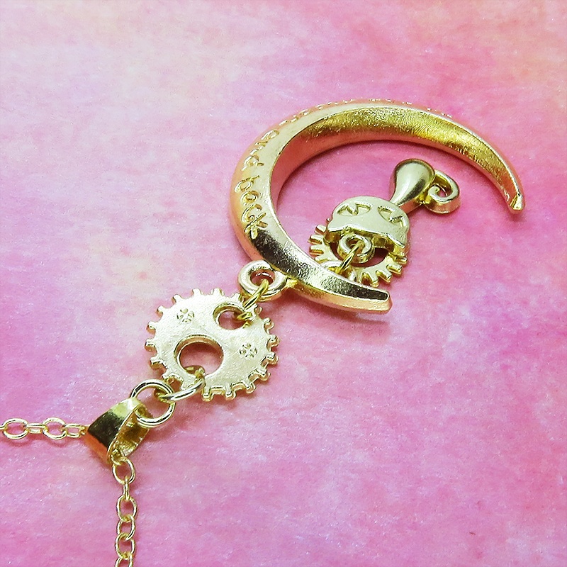 マットゴールド 猫と三日月と歯車・ギアのネックレス スチームパンク風 アジャスター付 長さ変更可