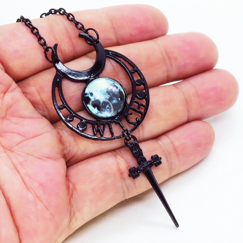 ゴシック調ブラックムーンネックレス ソード 剣 魔女 ウィッチ 三日月 トリプルムーン パンク ロック メンズ レディース