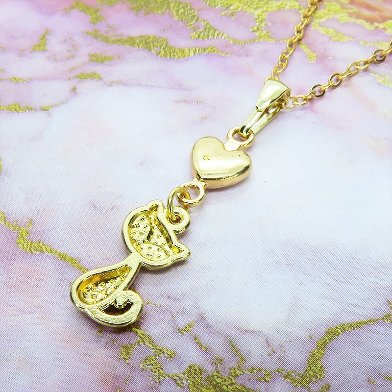 マットゴールド 猫とハートのシンプルでコンパクトな可愛いネックレス 長さ変更可