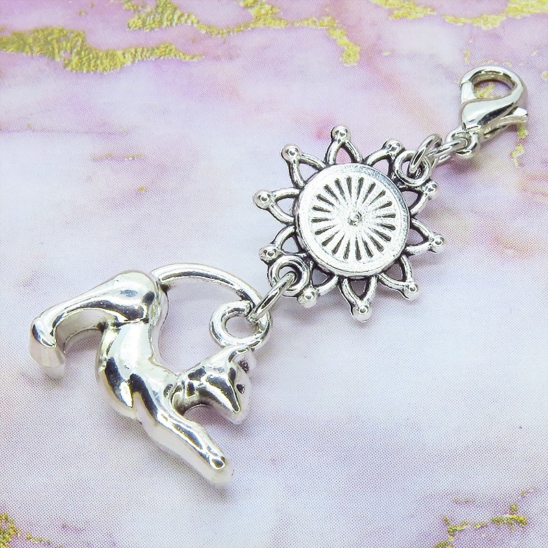 マスクチャーム のび猫とひまわりモチーフをつなげたチャーム 金具変更可 キーホルダー