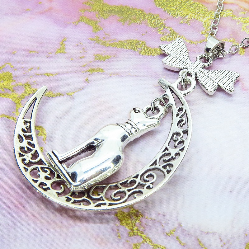 猫の神様 アンティークシルバーのバステト神と透かし三日月の大人可愛いネックレス ムーン リボン アジャスター付