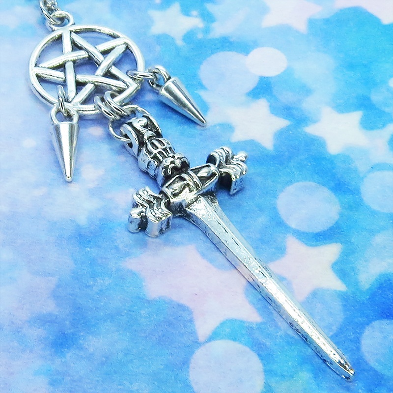 アンティークシルバー ソード(剣)とペンタグラム(五芒星)のネックレス スパイク アジャスター付