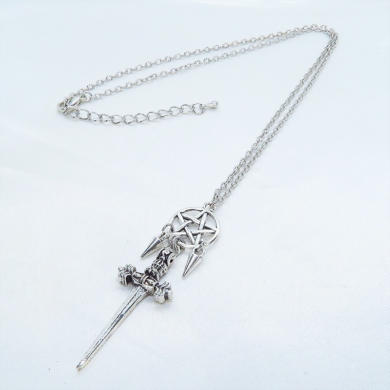 アンティークシルバー ソード(剣)とペンタグラム(五芒星)のネックレス スパイク アジャスター付