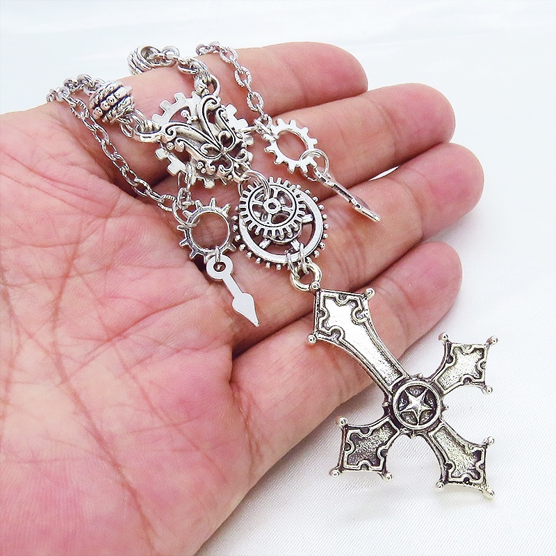 シルバーカラー ゴシック調逆十字ロザリオ(逆十字架)と歯車を組み合わせたネックレス スチームパンク クロス ペトロクロス アジャスター
