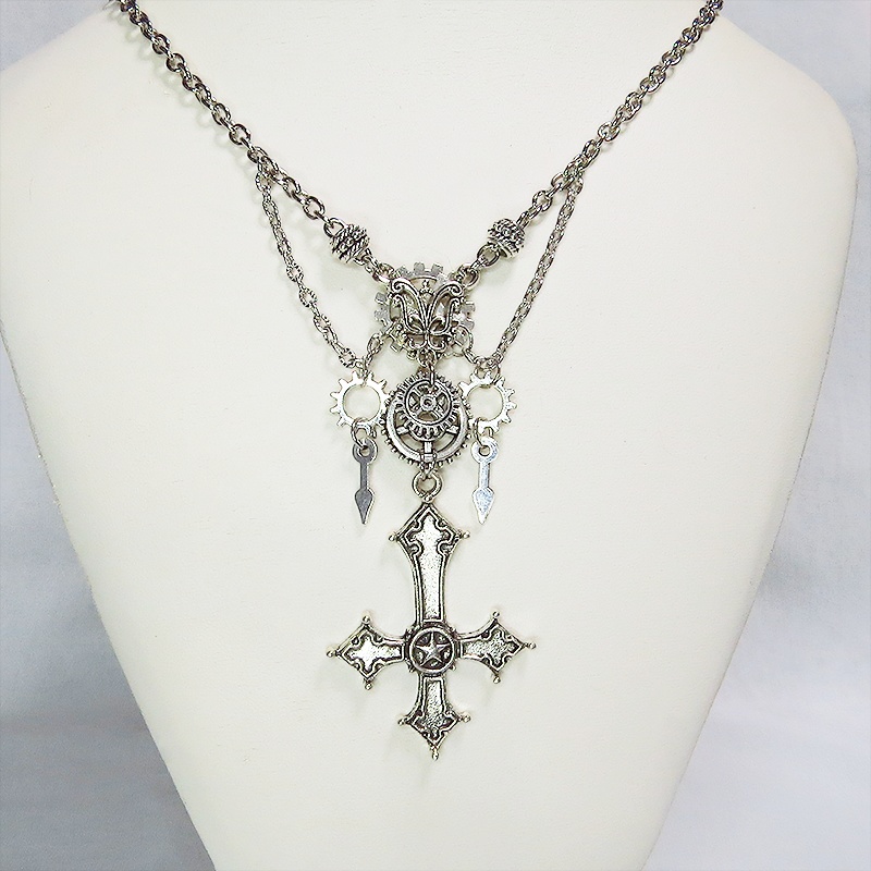 シルバーカラー ゴシック調逆十字ロザリオ(逆十字架)と歯車を組み合わせたネックレス スチームパンク クロス ペトロクロス アジャスター