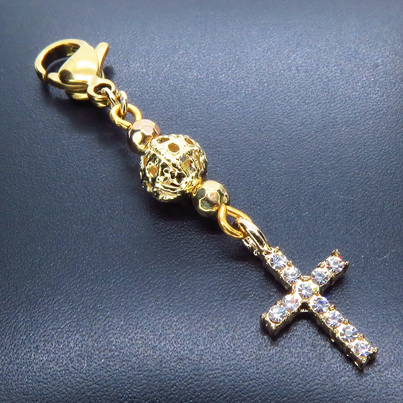 マスクチャーム ゴールドカラー ラインストーンのロザリオとメタルビーズを組み合わせたシンプルなチャーム