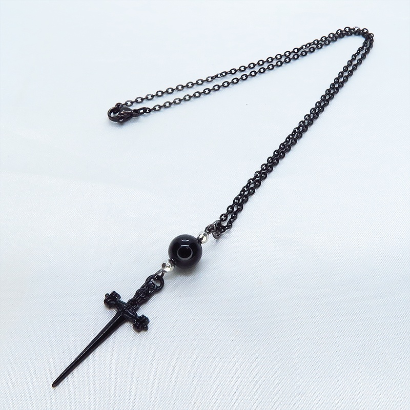 ブラックカラー 細身のソード(剣)とオニキスを組み合わせたペンダント・ネックレス ゴシック パンク