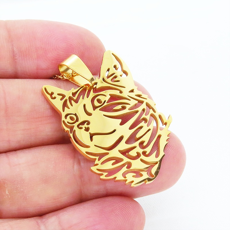 【再販×4】ゴールドカラー リアルな猫フェイスモチーフのペンダント・ネックレス ダイカット スレンレス製 メンズ レディース