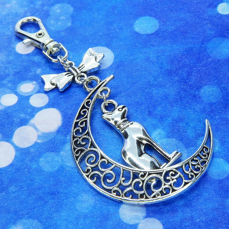猫の神様 アンティークシルバーのバステト神と透かし三日月の大人可愛いキーホルダー ムーン リボン