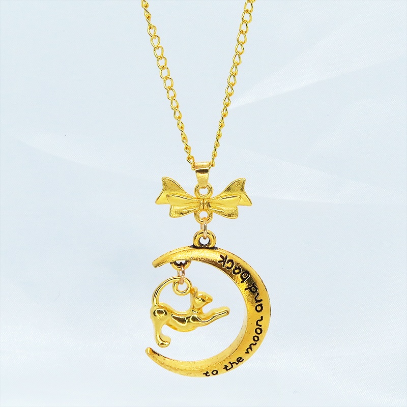ゴールドカラー のび猫と三日月を組み合わせたペンダント・ネックレス リボン 長さ・SV925変更可 アジャスター追加可