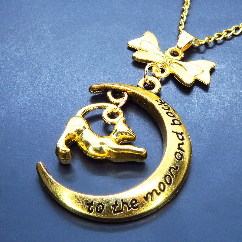 ゴールドカラー のび猫と三日月を組み合わせたペンダント・ネックレス リボン 長さ・SV925変更可 アジャスター追加可