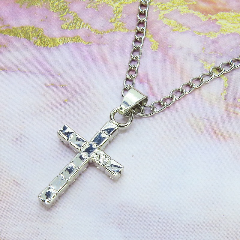 ラインストーンを使ったクロス(十字架)のコンパクトなネックレス ワンポイント 長さ変更可 SV925変更可 アジャスター追加可