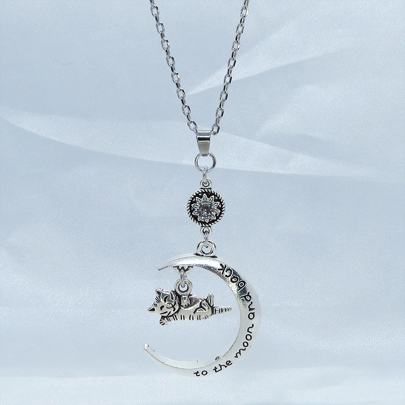 アンティークシルバー 寝そべる猫と三日月のチャームのネックレス ラインストーン 長さ変更可 アジャスター可 SV925可