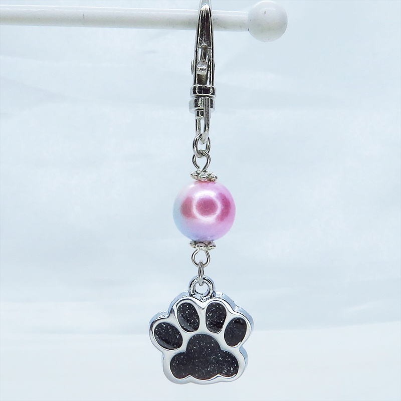 肉球とグラデーションビーズを組合せた可愛いチャームのキーホルダー バッグチャーム 猫 犬