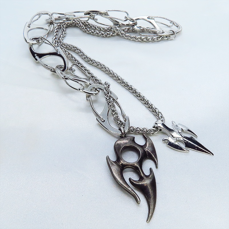 炎のモチーフとS字カラビナとチタン鋼チェーンのネックレス 自由自在 パンク ロック ダブルモチーフ S字フック 7連