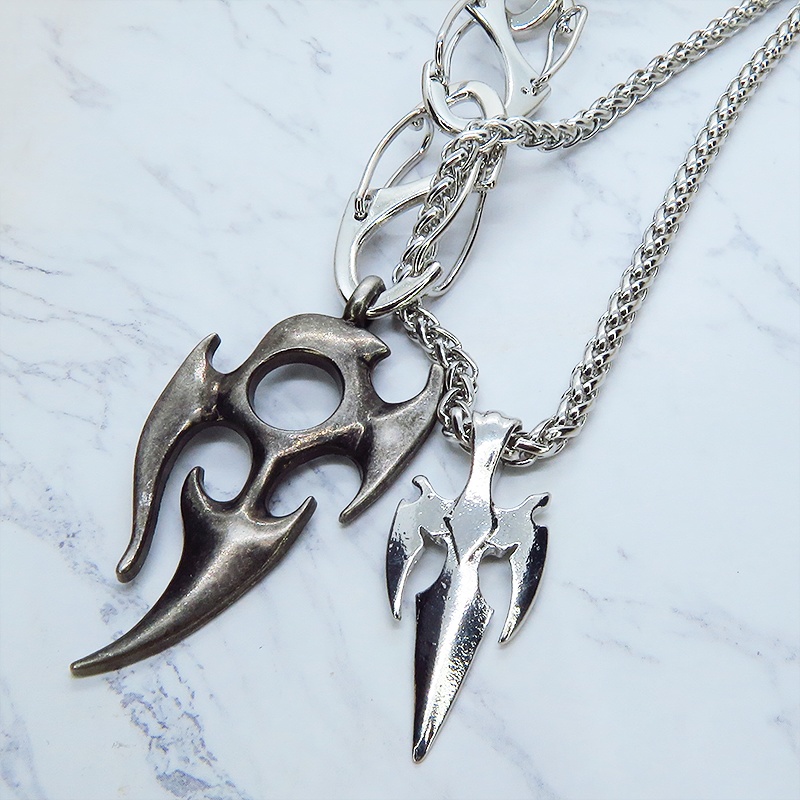 炎のモチーフとS字カラビナとチタン鋼チェーンのネックレス 自由自在 パンク ロック ダブルモチーフ S字フック 7連